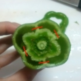 ピーマンの簡単な種の取り方 レシピ 作り方 By Nail Love 666 楽天レシピ ピーマンの簡単な種の取り方 レシピ 作り方 By Nail Love 666 楽天レシピ